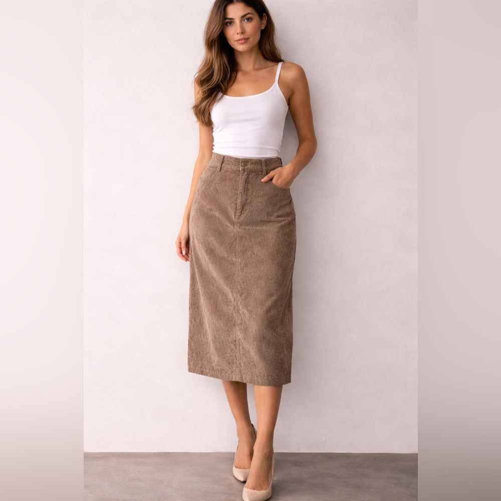 Solitaire Corduroy Midi Skirt – Size S